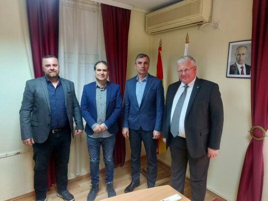 Членови на Претседателството на Родина Македонија на официјална средба со амбасадорот на Руската Федерација, Сергеј Баздникин!